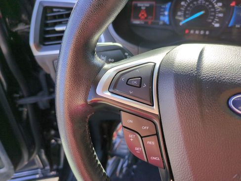 Used 2023 Ford Edge SEL image 17