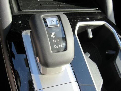 New 2026 Mitsubishi Outlander SE FWD image 19