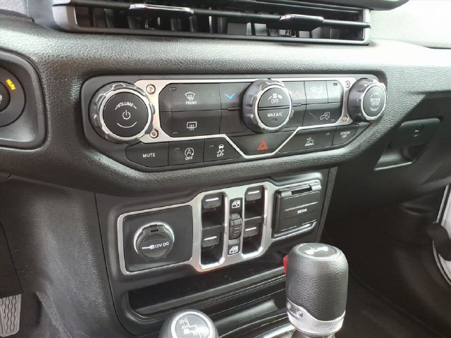 Used 2025 Jeep Wrangler Unlimited Sport AWD/4WD image 21