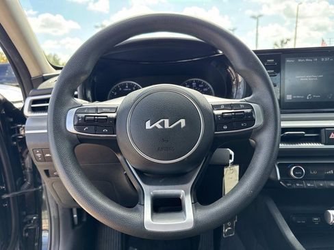 Used 2022 Kia K5 LX FWD image 25