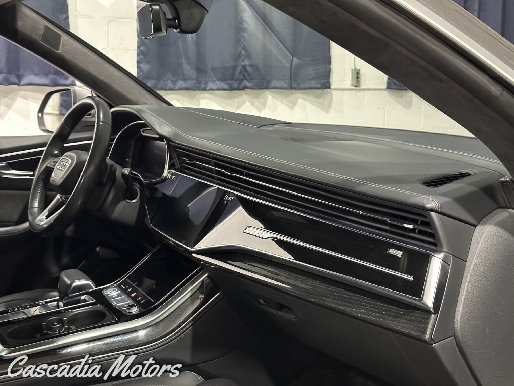 Used 2019 Audi Q8 Prestige w/ Luxury Package AWD/4WD image 21