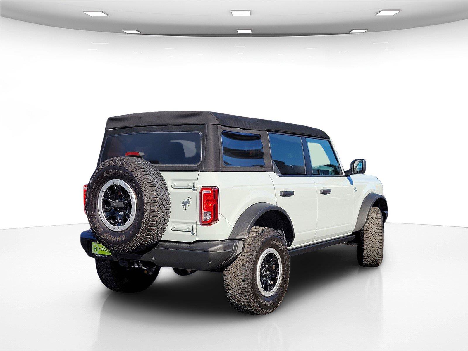 Used 2023 Ford Bronco Black Diamond w/ Sasquatch Package AWD/4WD image 6