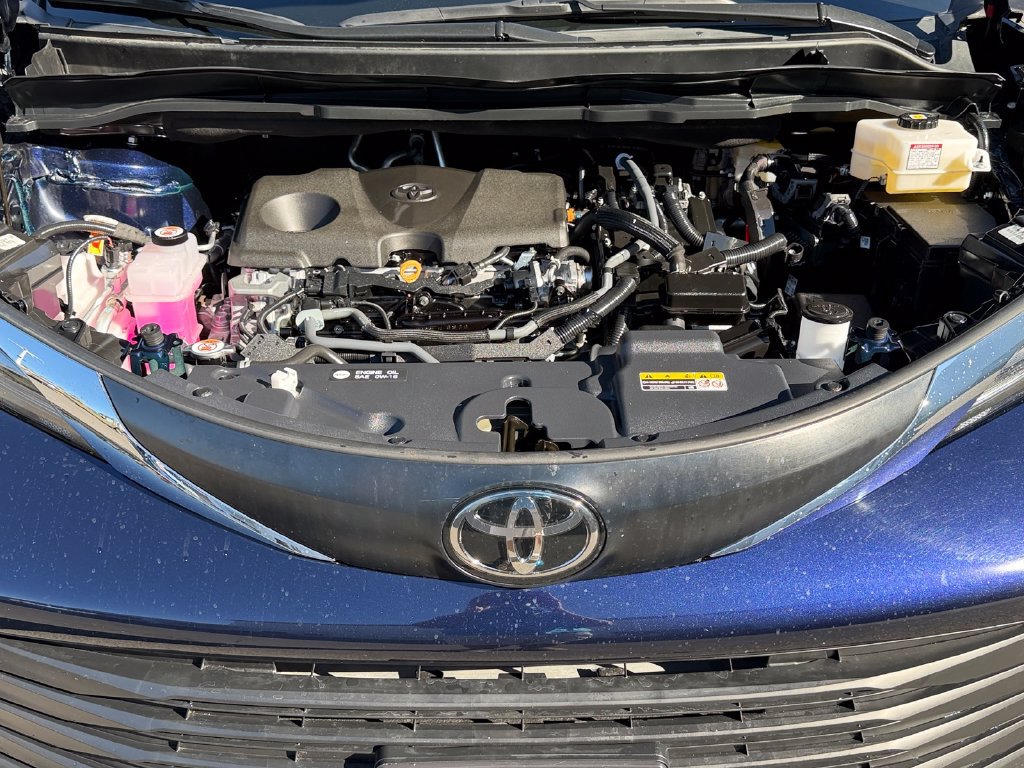 Used 2026 Toyota Sienna XLE FWD image 27