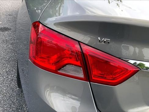 Used 2017 Chevrolet Impala Premier w/ Enhanced Convenience Package FWD image 28