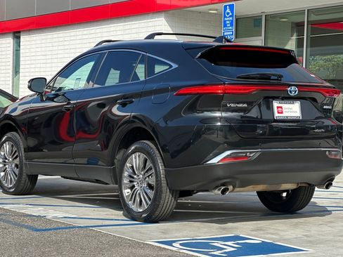 Certified 2023 Toyota Venza Limited AWD/4WD image 6