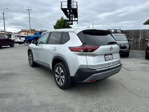 Used 2023 Nissan Rogue SV AWD/4WD image 5