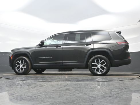 Used 2023 Jeep Grand Cherokee L Limited image 28