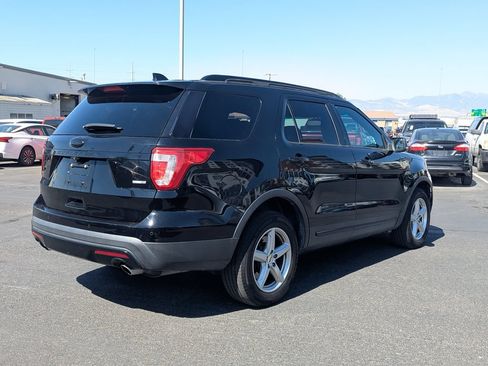 Used 2016 Ford Explorer XLT w/ Equipment Group 201A AWD/4WD image 4