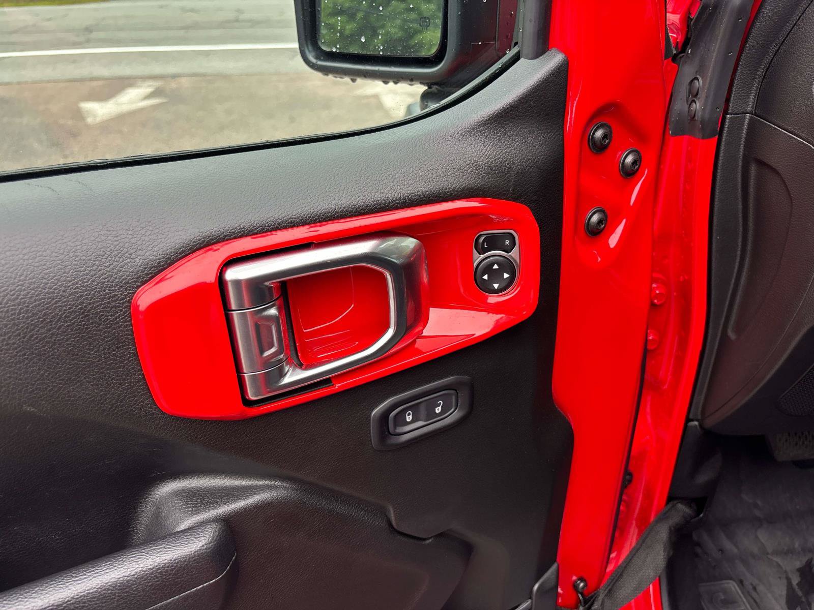 Used 2025 Jeep Wrangler Sport AWD/4WD image 10