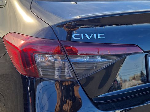 Used 2025 Honda Civic Sport image 11