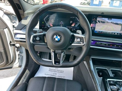 Used 2025 BMW 740i xDrive AWD/4WD image 23
