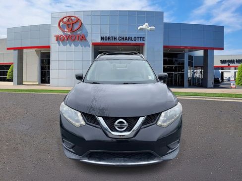 Used 2016 Nissan Rogue SV w/ SV Premium Package image 3