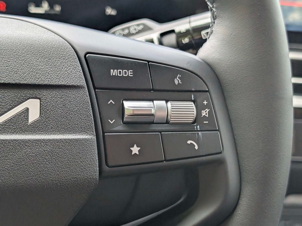 New 2026 Kia Sportage SX FWD image 29