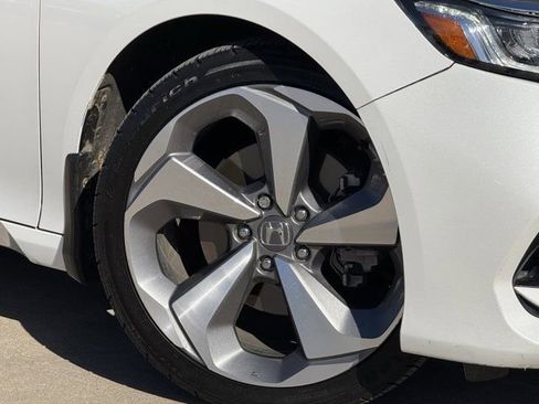 Used 2020 Honda Accord Touring image 34