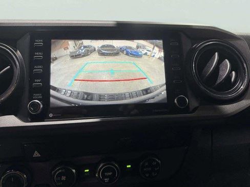 Used 2020 Toyota Tacoma TRD Off-Road w/ Technology Package AWD/4WD image 21