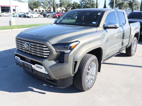 Certified 2025 Toyota Tacoma Limited image 5