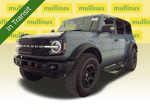 Certified 2025 Ford Bronco Badlands AWD/4WD image 1