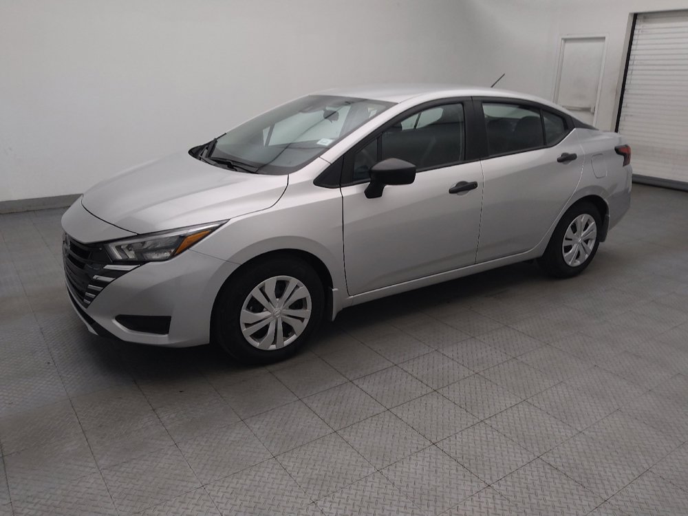 Used 2025 Nissan Versa S w/ Trunk Package FWD image 2