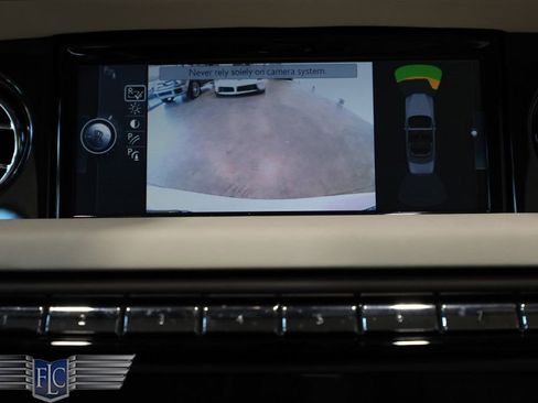 Used 2017 Rolls-Royce Phantom Drophead Coupe image 38