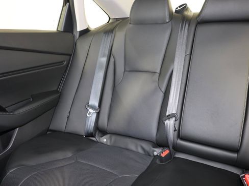 Used 2023 Honda Accord Touring image 12