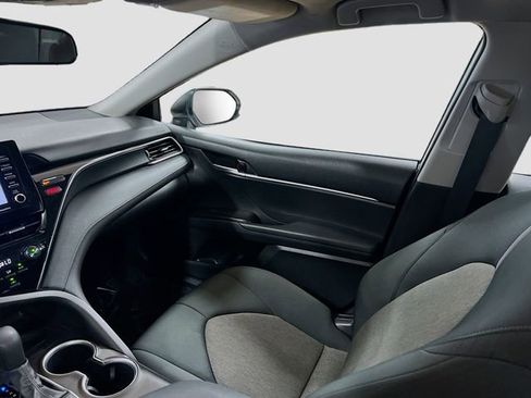 Used 2024 Toyota Camry LE image 21