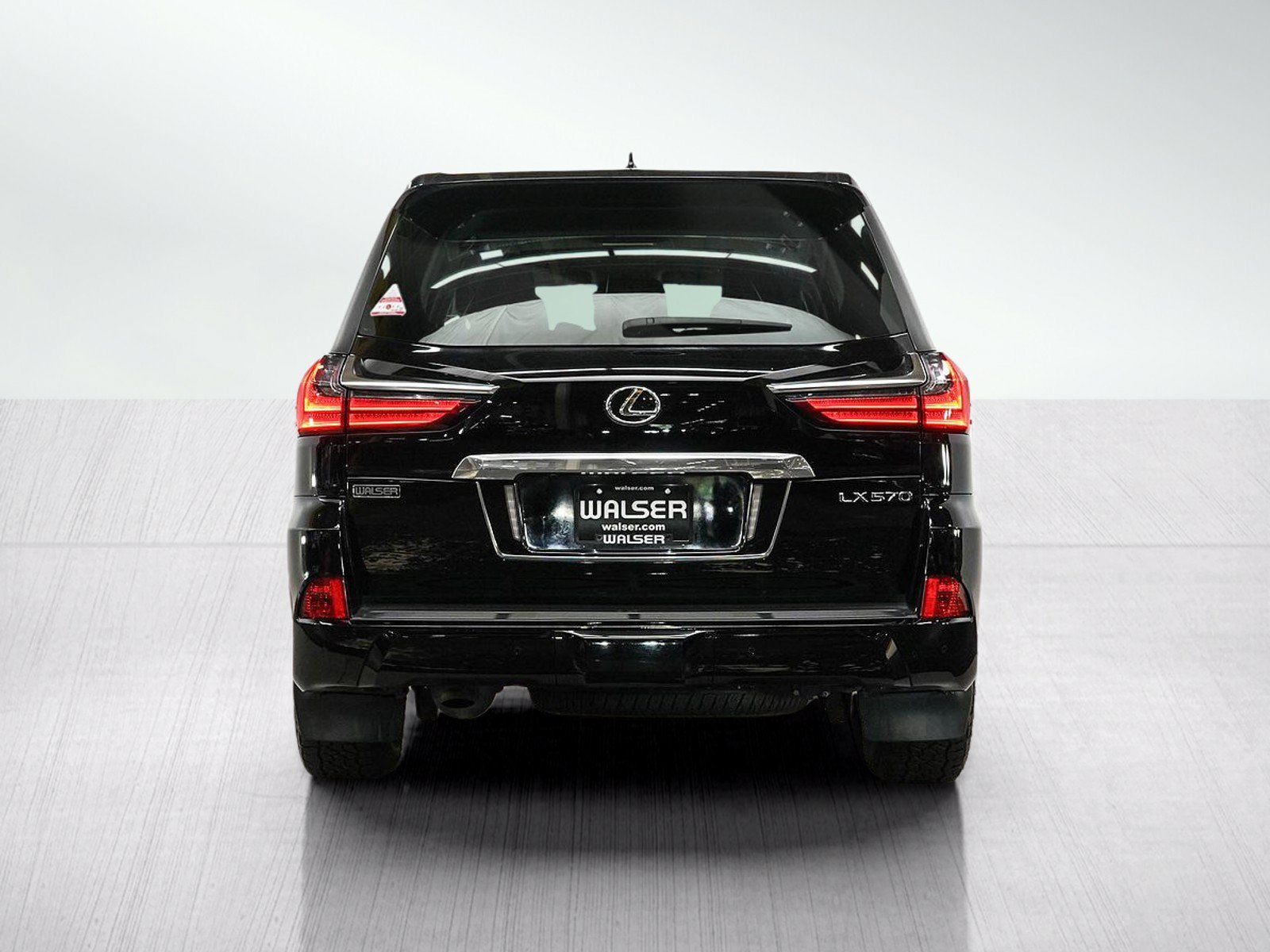 Used 2018 Lexus LX 570 4WD image 4