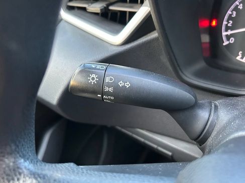 Used 2021 Toyota Corolla LE FWD image 22