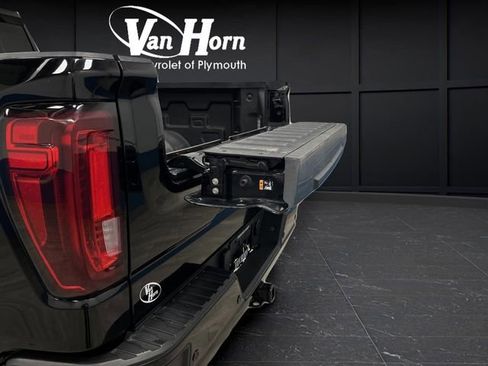 Used 2022 GMC Sierra 1500 AT4X image 17