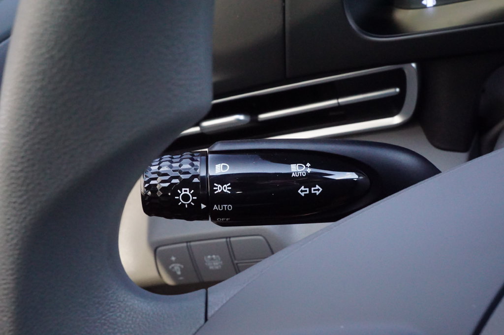 New 2026 Hyundai Elantra Hybrid FWD image 13