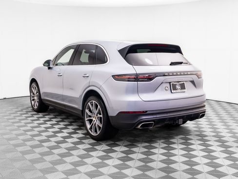 Certified 2023 Porsche Cayenne AWD/4WD image 3