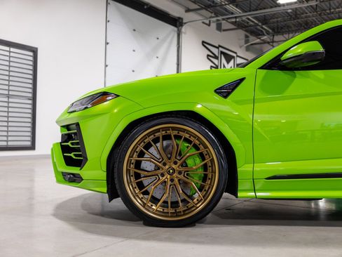 Used 2022 Lamborghini Urus image 18