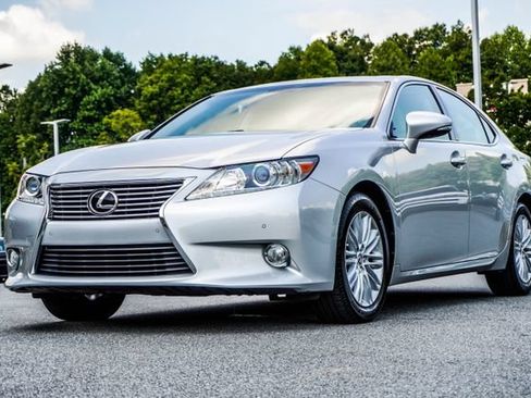 Used 2013 Lexus ES 350 w/ Luxury Pkg FWD image 8