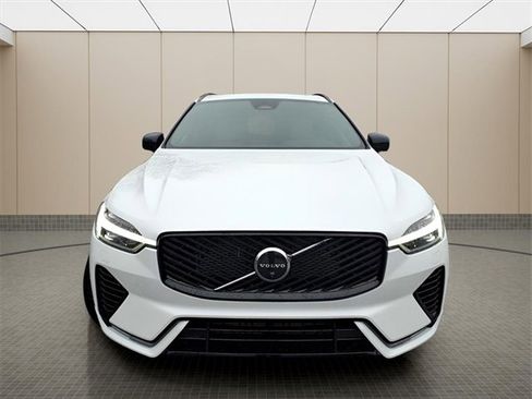 New 2026 Volvo XC60 B5 Plus w/ Protection Package Premier image 4