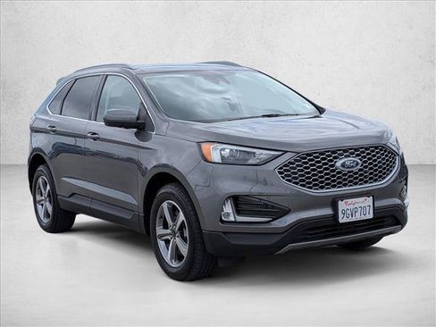Used 2023 Ford Edge SEL w/ Convenience Package AWD/4WD image 3