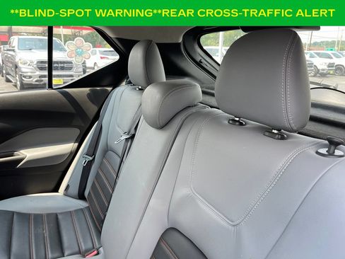 Used 2021 Nissan Kicks SR w/ SR Premium Package FWD image 11