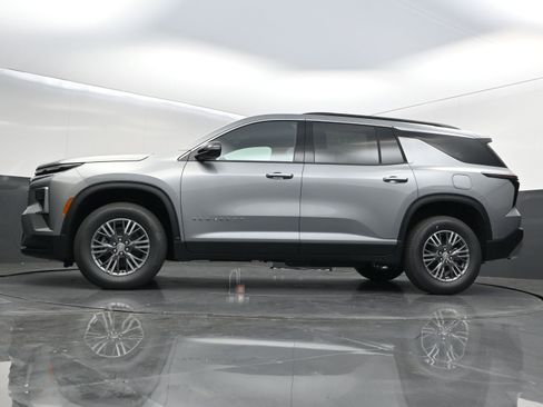 New 2026 Chevrolet Traverse LT w/ Driver Confidence Package FWD image 43