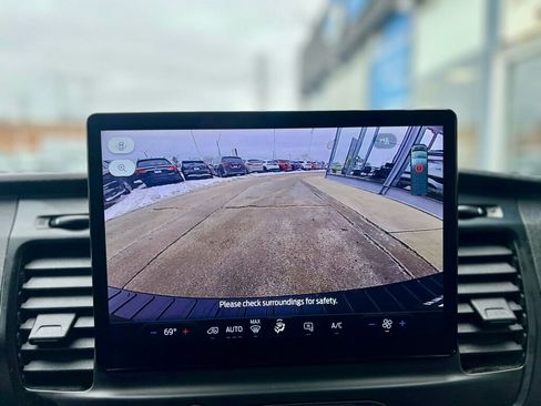 Used 2023 Ford E-Transit T-350 image 24