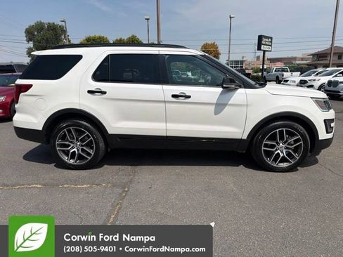 Used 2016 Ford Explorer Sport w/ Equipment Group 401A AWD/4WD image 4