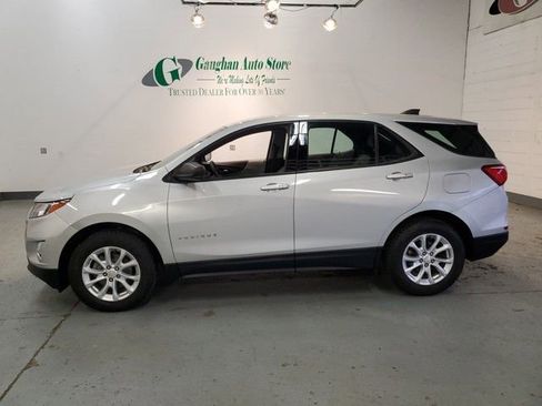 Used 2019 Chevrolet Equinox LS image 3