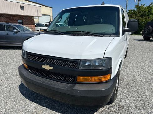 Used 2019 Chevrolet Express 2500 w/ Driver Convenience Package RWD image 3