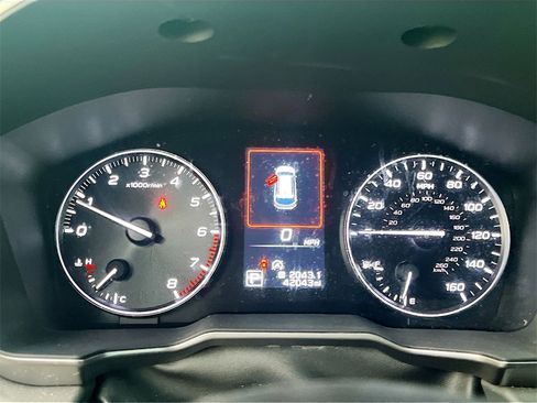 Used 2024 Subaru Outback Onyx Edition image 12