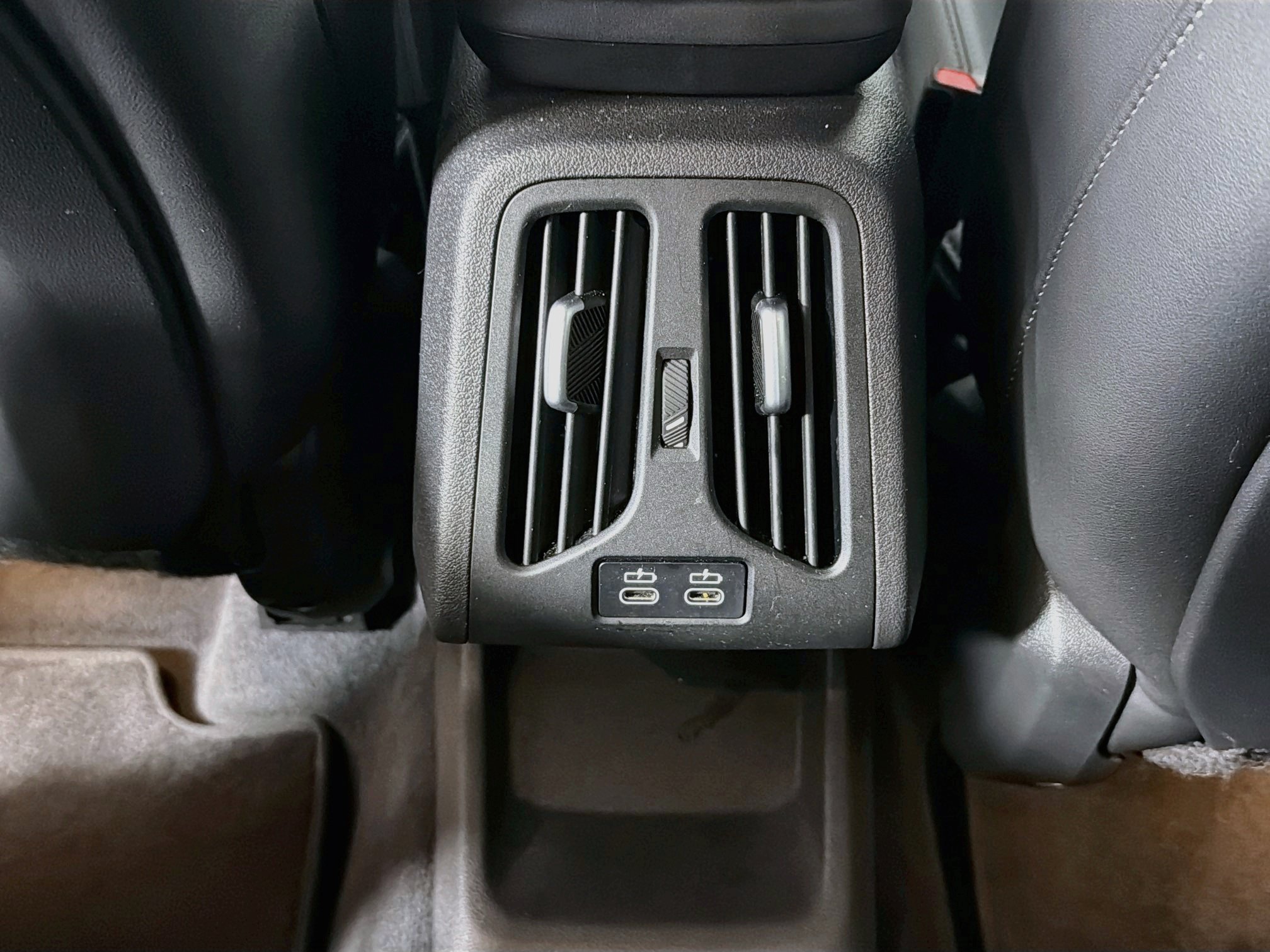Used 2025 BMW X2 xDrive28i AWD/4WD image 29