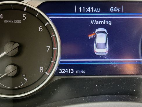 Used 2025 Nissan Sentra SV image 18