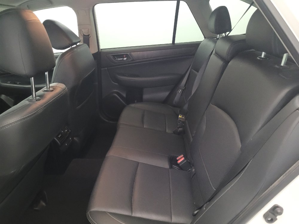 Used 2017 Subaru Outback 2.5i Limited AWD/4WD image 18