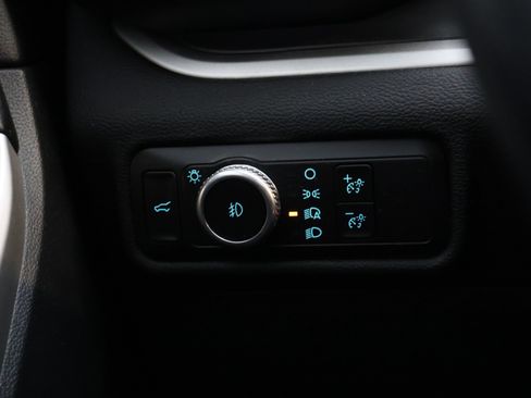 Used 2022 Ford Explorer XLT w/ Equipment Group 202A image 39