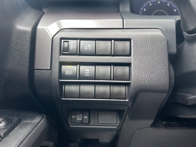 Used 2025 Toyota Tacoma TRD Sport AWD/4WD image 25