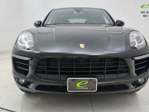 Used 2018 Porsche Macan AWD/4WD image 2