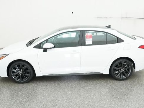 New 2026 Toyota Corolla SE image 3