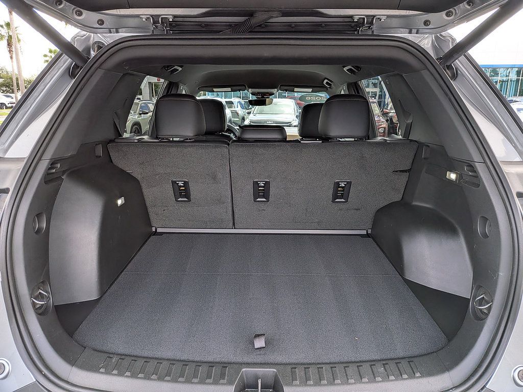 Certified 2026 Chevrolet Equinox ACTIV w/ Convenience Package III FWD image 12
