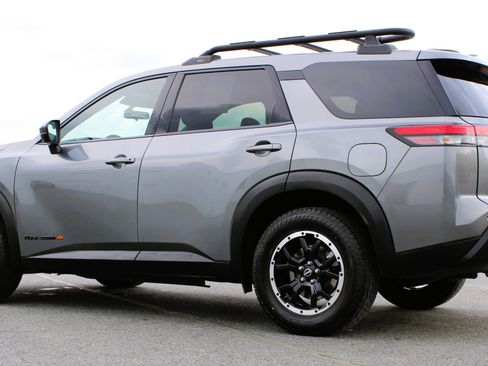 Used 2023 Nissan Pathfinder Rock Creek AWD/4WD image 12